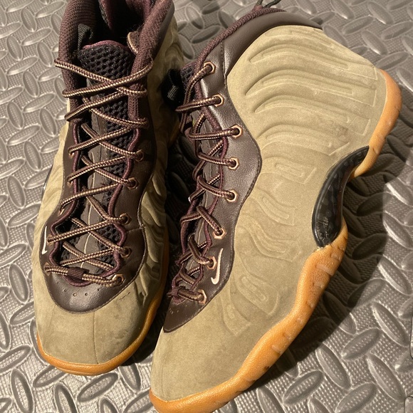 Nike Foamposite One PRM Medium Olive size 7 RARE shoes
